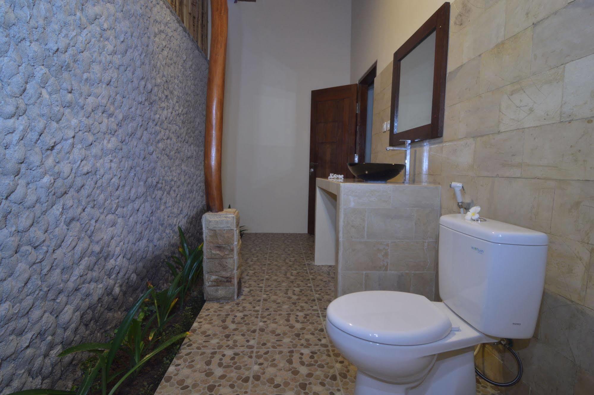 Shu Villa Lombok Kuta  Exterior foto